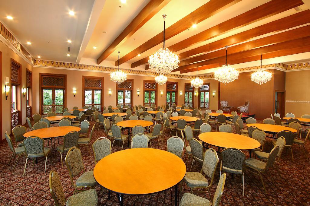 Aziza Syariah Hotel Solo By Horison Surakarta (Solo) Exterior foto