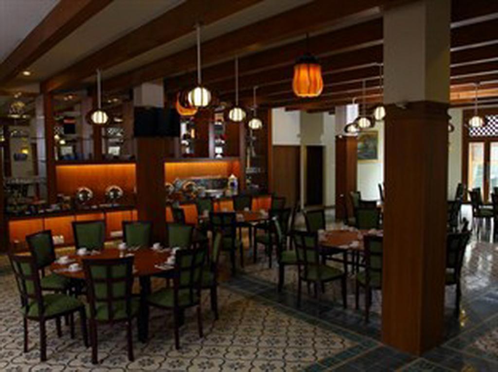 Aziza Syariah Hotel Solo By Horison Surakarta (Solo) Exterior foto