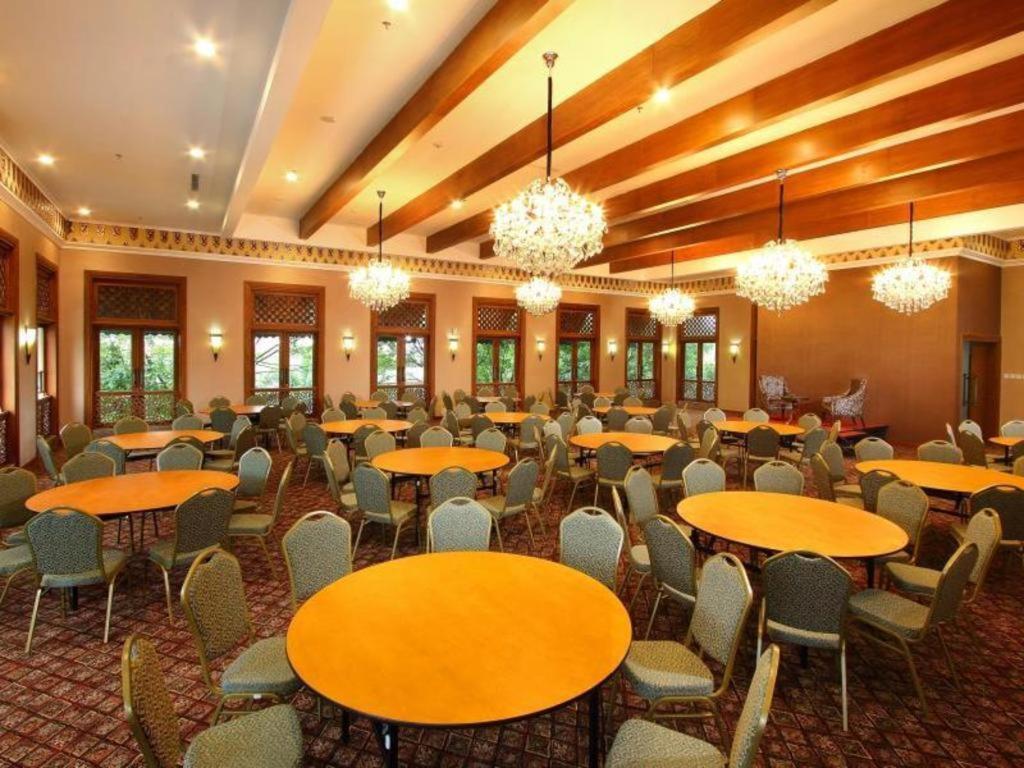 Aziza Syariah Hotel Solo By Horison Surakarta (Solo) Exterior foto